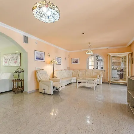 בית נופש Gorgeous Golf Heated Pool Sea View *