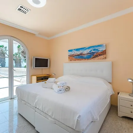 Gorgeous Golf Heated Pool Sea View