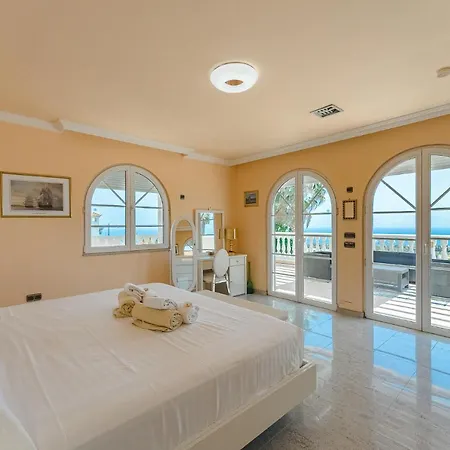 Gorgeous Golf Heated Pool Sea View