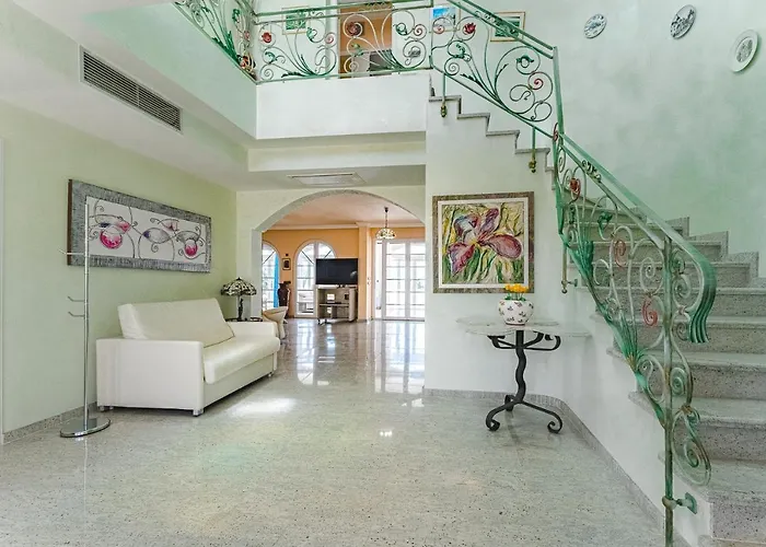 Gorgeous Golf בית נופש *