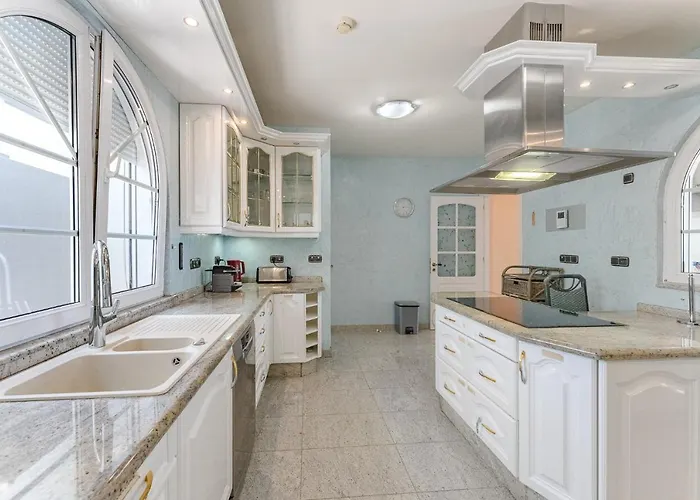 בית נופש Gorgeous Golf